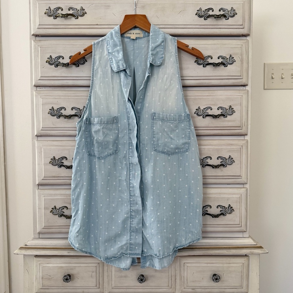 Anthropologie Cloth & Stone Polka Dot Chambray Button Shirt
